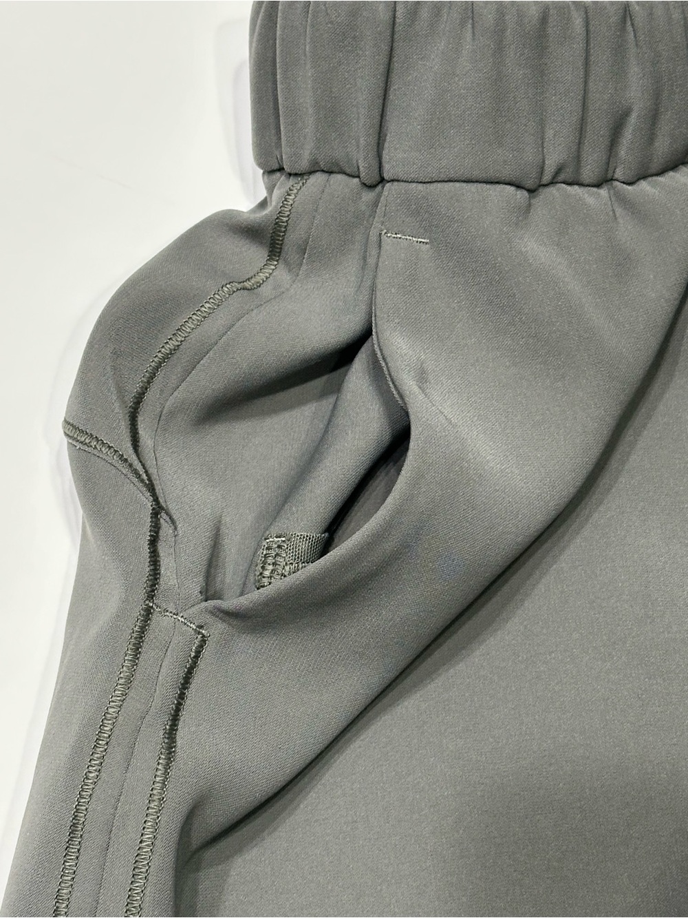 LULULEMON On The Fly Grey Green Elastic Drawstring Waist Skirt Pockets Size 10 - Picture 9 of 16